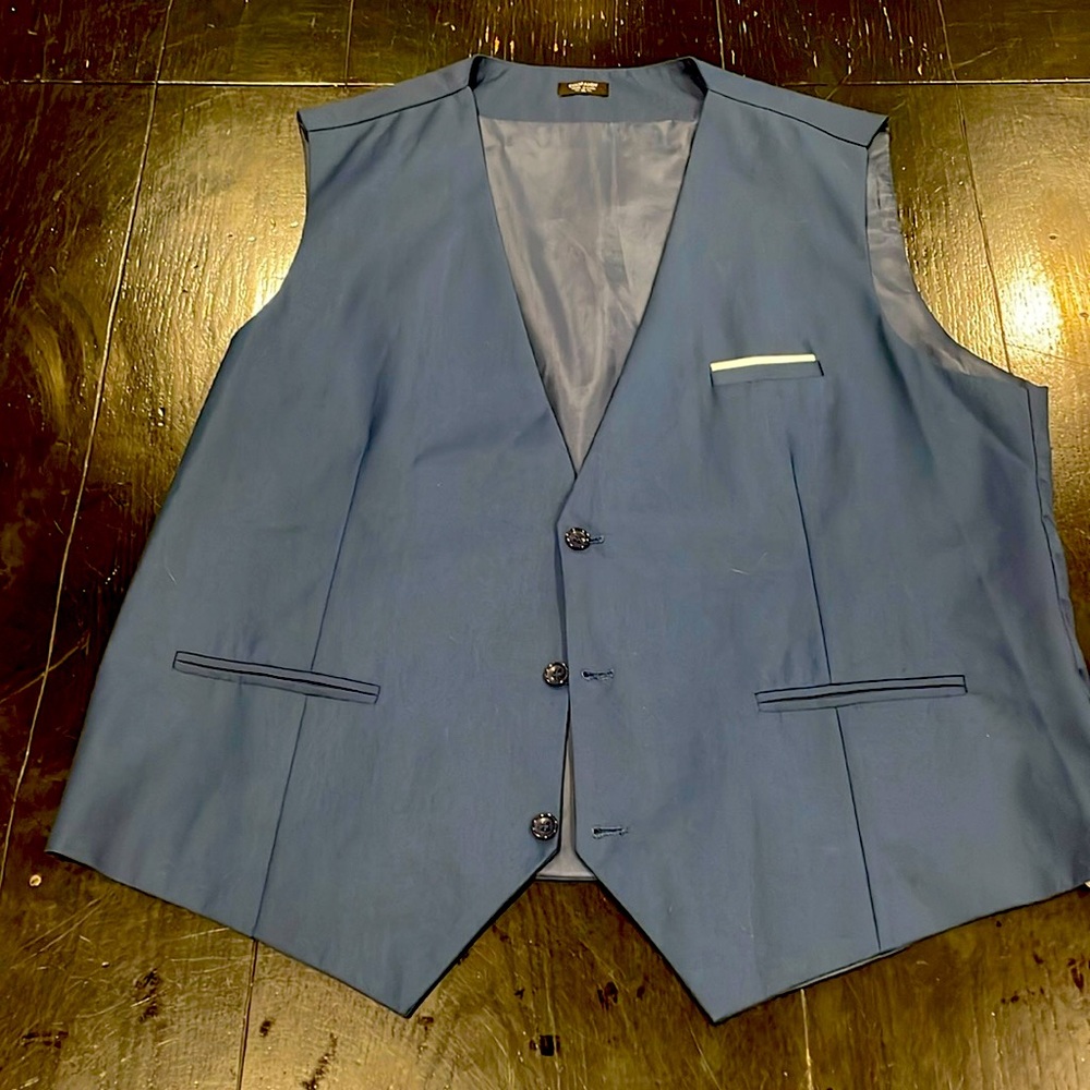 Men's Dress Best 3 Button